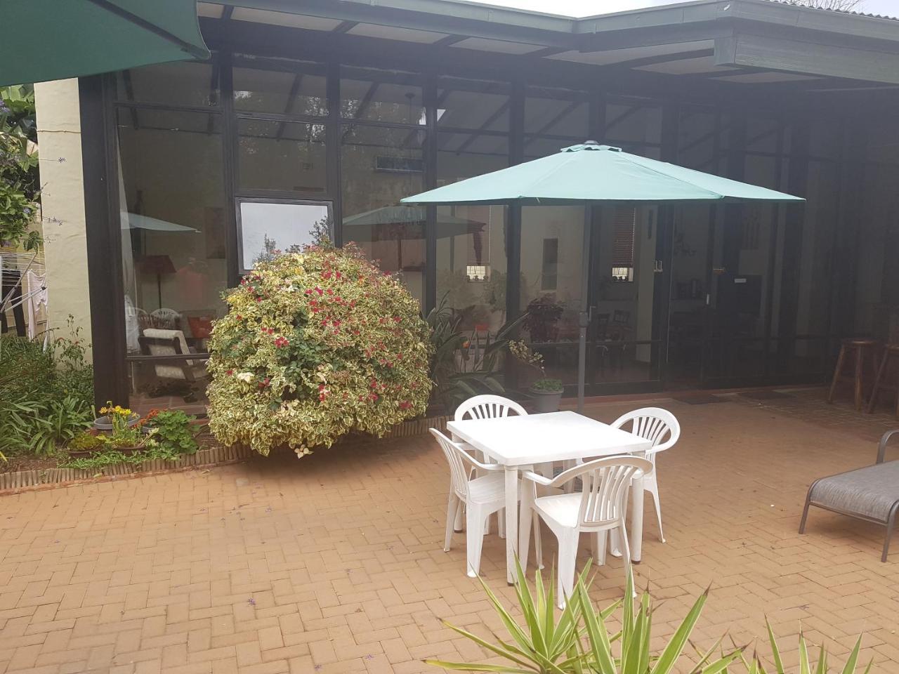 360 Eastwoods Guesthouse Pretoria-Noord Esterno foto